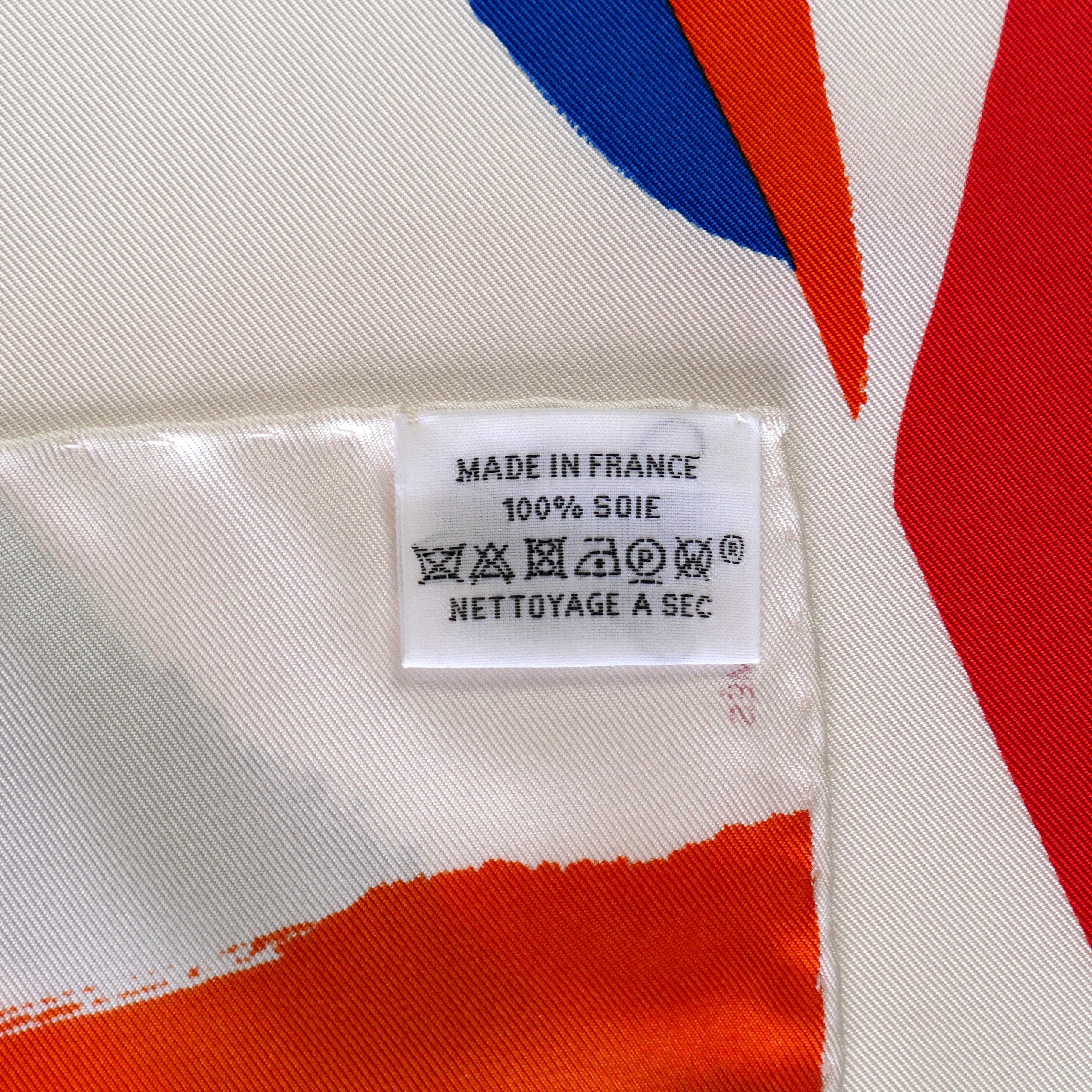 Carré Hermès Rosace de Janos Ber, 90 cm soie, étiquette de composition Made in France 100% soie