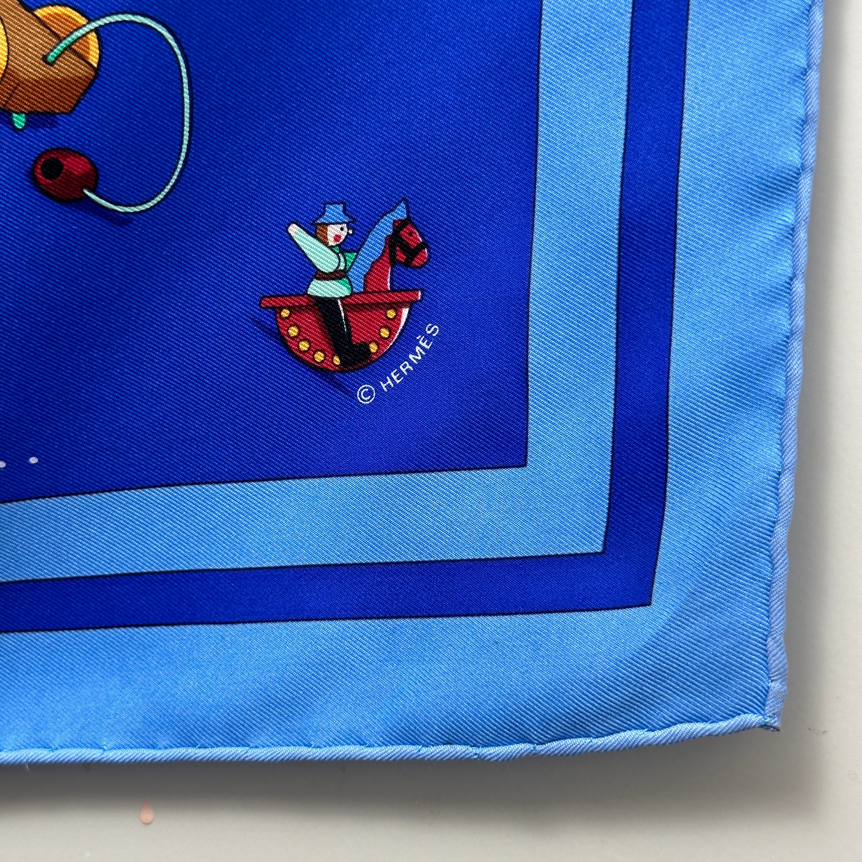 carre-hermes-raconte-moi-le-cheval-logo-copyright