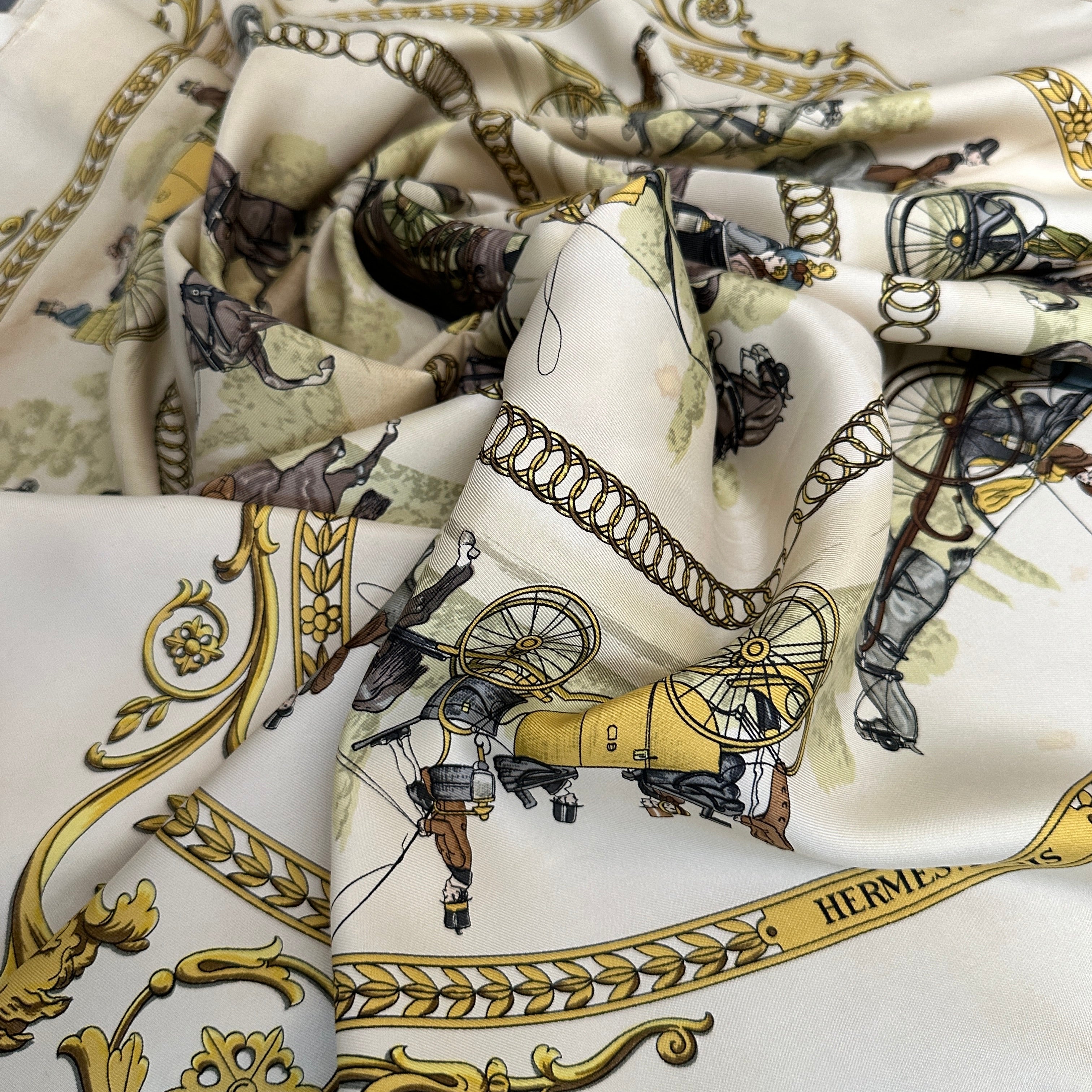 The Longchamp Promenade - Hermès Scarf 90 cm