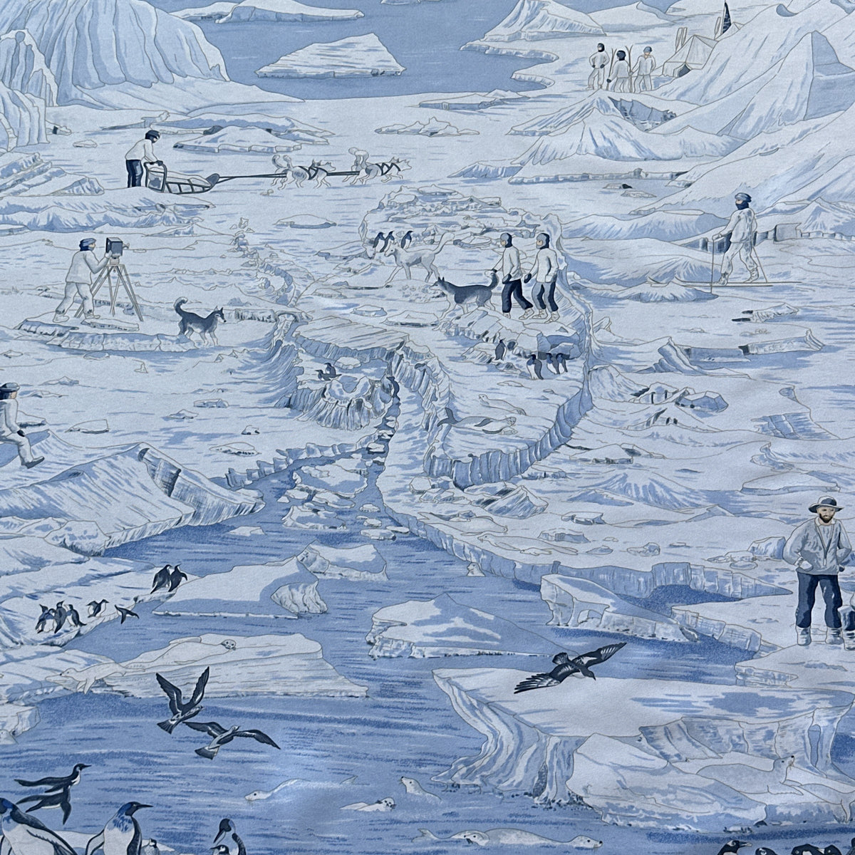 Carré Hermès Hommage à Shackleton Zoé Pauwels 90 cm soie, détail banquise, traîneau et explorateurs
