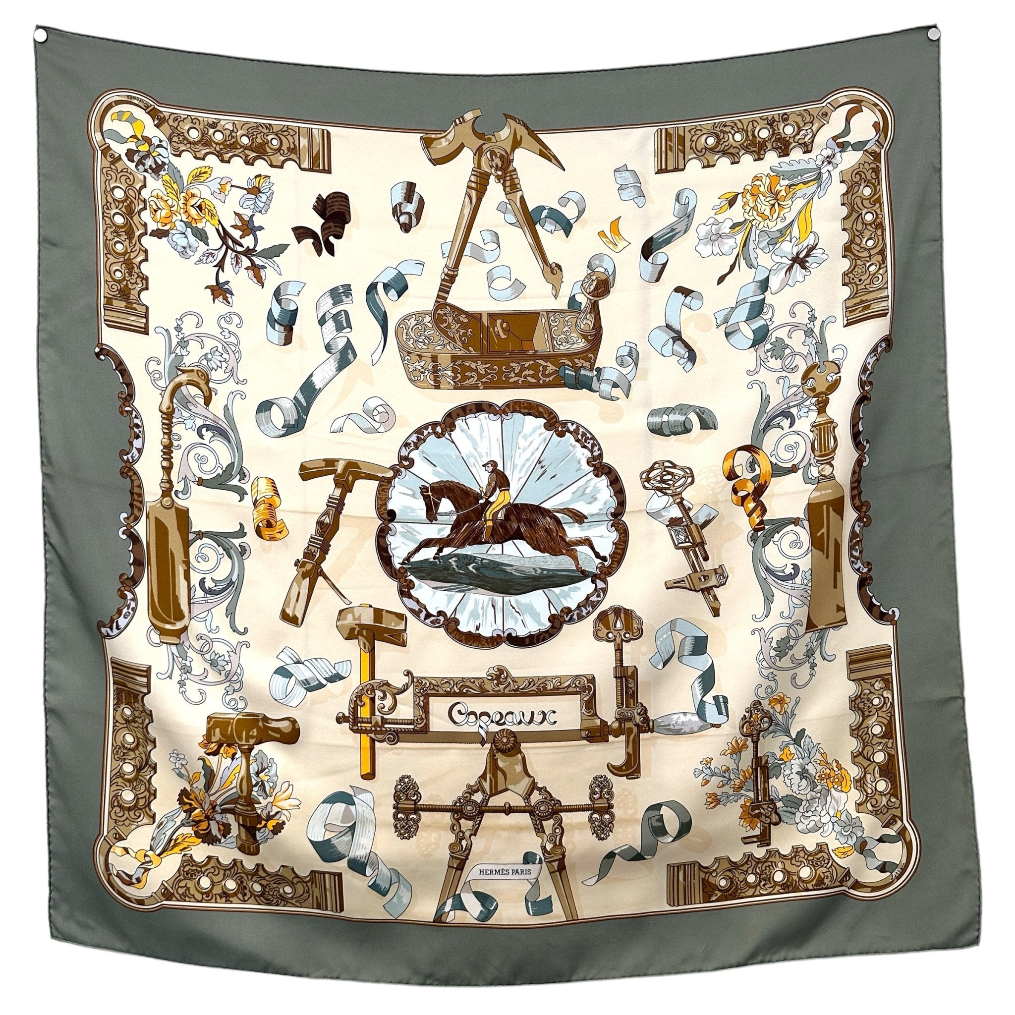 Foulard Hermès Copeaux fond crème motif outils ébéniste